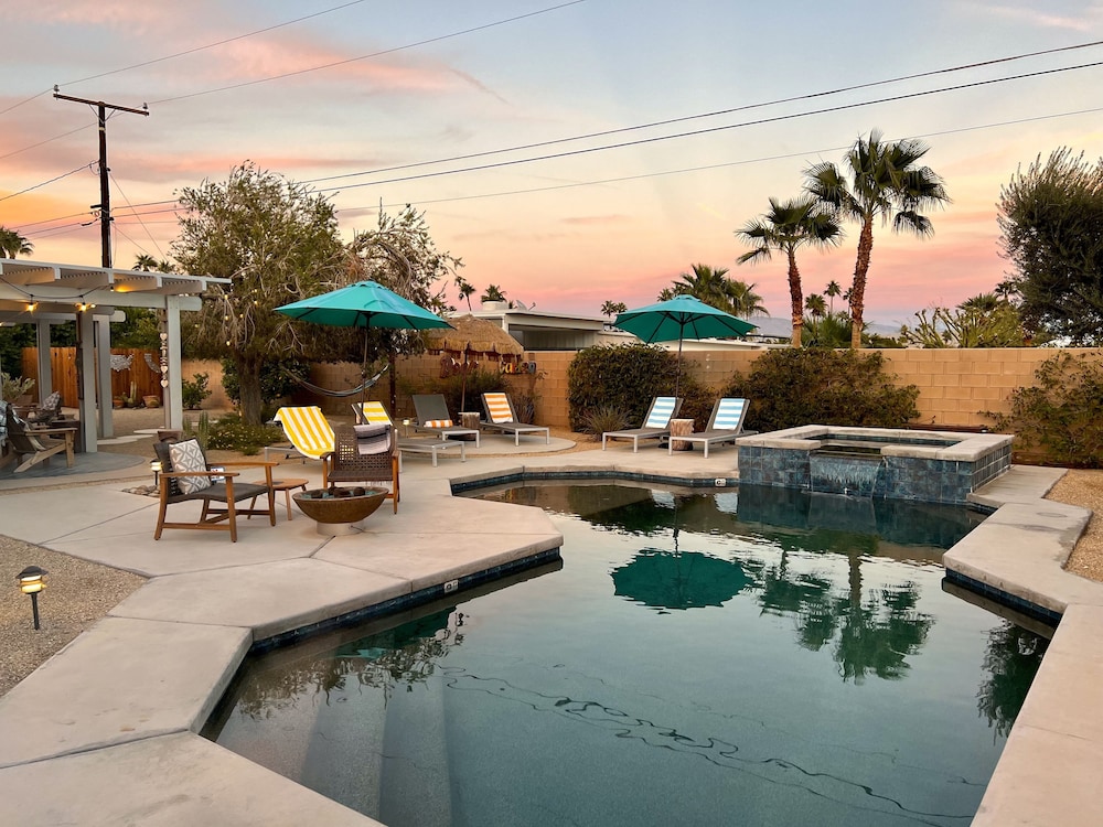 Mid Century Ranch Private Resort style Pool in Palm Springs, United States
