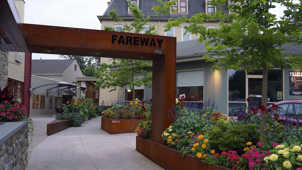 Chestnut Hill Hotel - photo 34