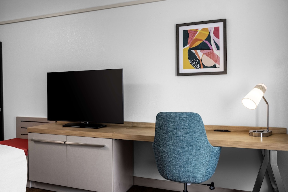 Hilton Garden Inn West Palm Beach Airport - photo 18