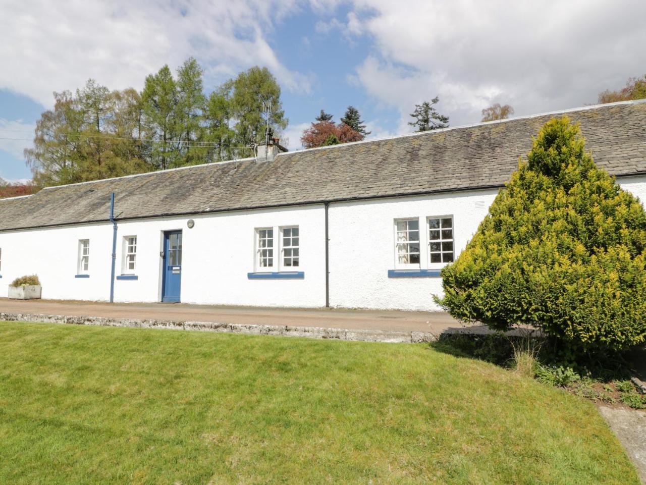 Fordie East Cottage — 4-Star Luxury Hotel in Crieff, United Kingdom