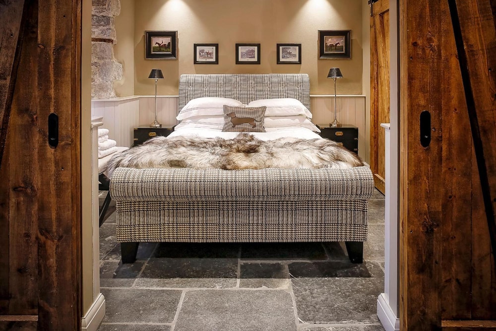 The Stalls at Gileston Manor — 5-Star Luxury Hotel in Barry, United Kingdom