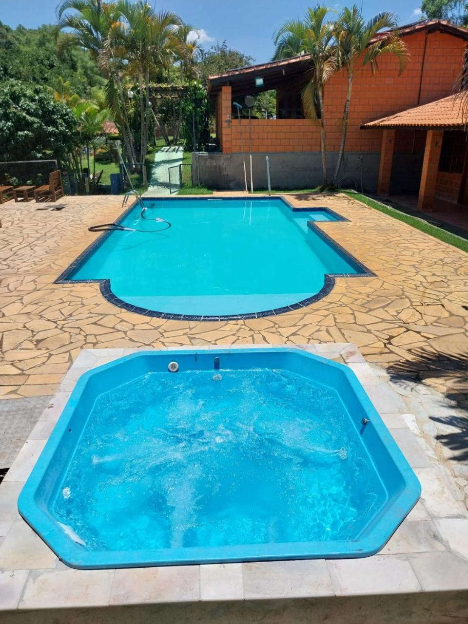 Chacara Dois Lagos Mairinque — 4-Star Luxury Hotel in Mairinque, Brasil