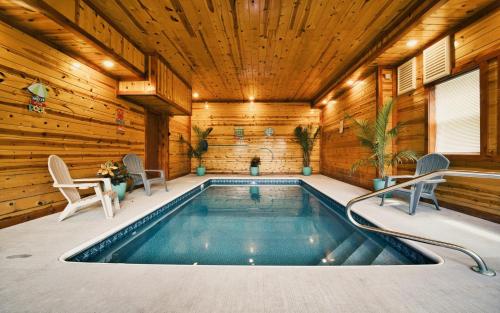 Cliffside Mountain View - carbon neutral hotel in Sevierville
