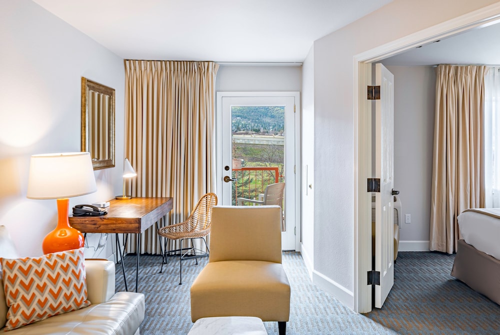 Ashland Hills Hotel & Suites - photo 40