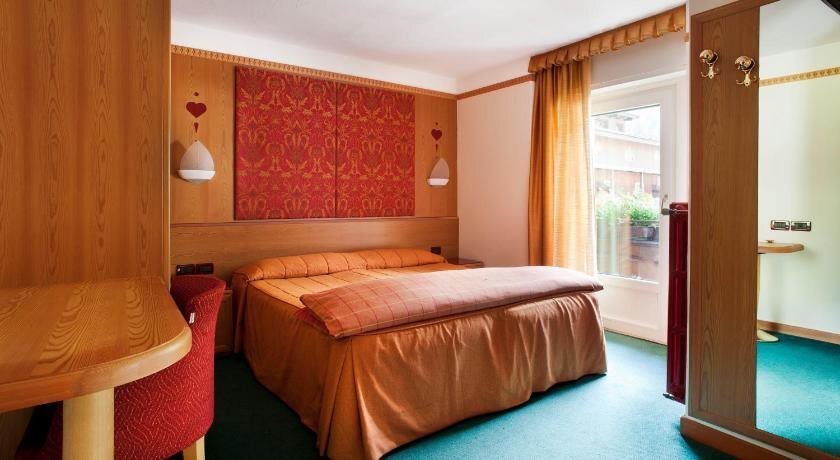 Hotel Haus Michaela S.A.S — Sappada — photo 4