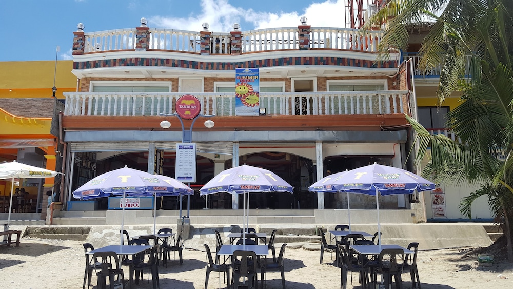 Dreamwave Hotel Puerto Galera in Puerto Galera, Philippines