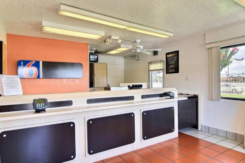 Motel 6 Austin Tx North Central - photo 20