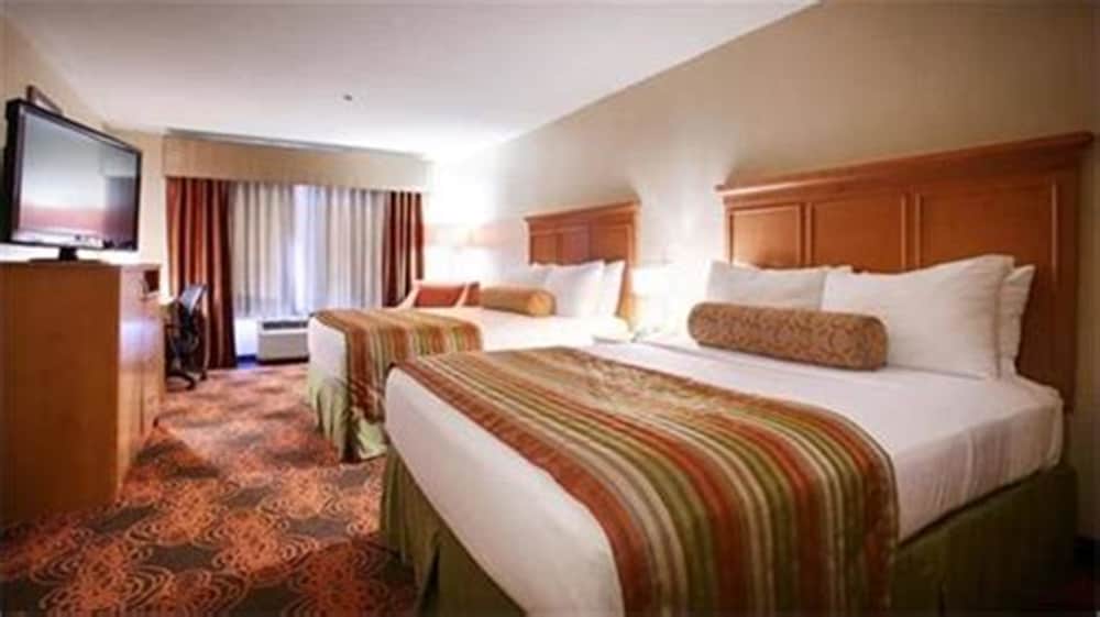 Candlewood Suites Waco by IHG - photo 24