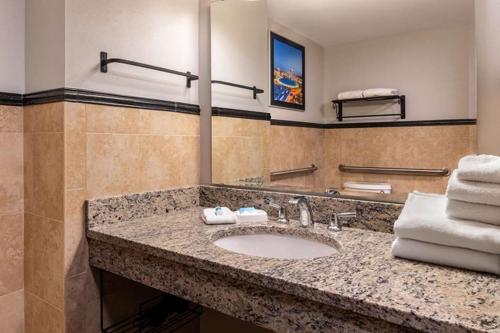 Drury Plaza Hotel Broadview Wichita - photo 67