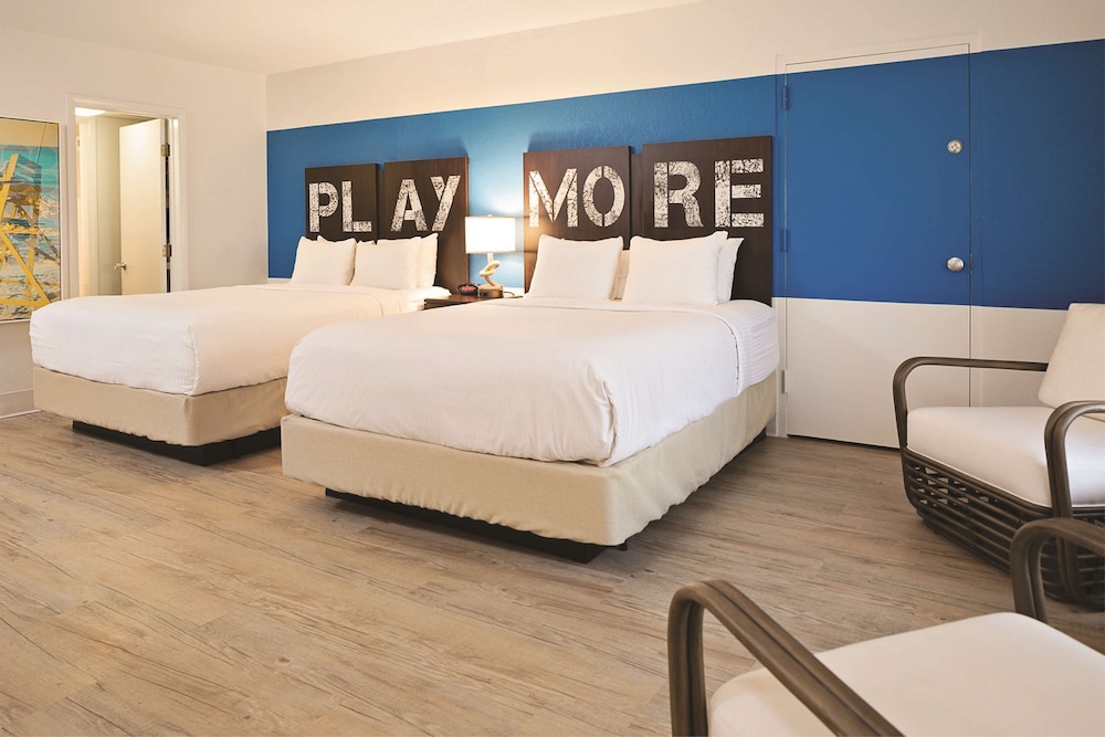 St Pete Shores Hotel - photo 9