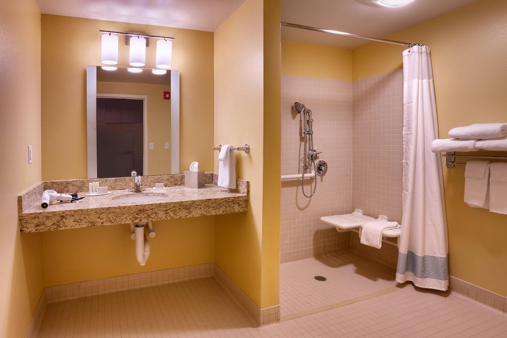 TownePlace Suites by Marriott Dickinson - photo 20