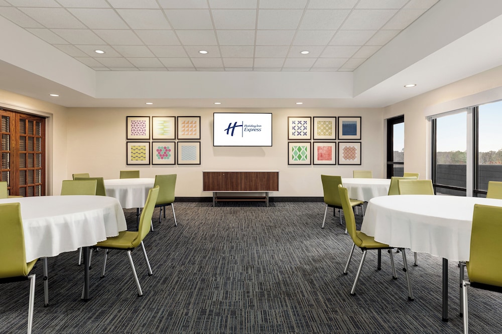 Holiday Inn Express Suites Lexington NwVineyard - photo 67