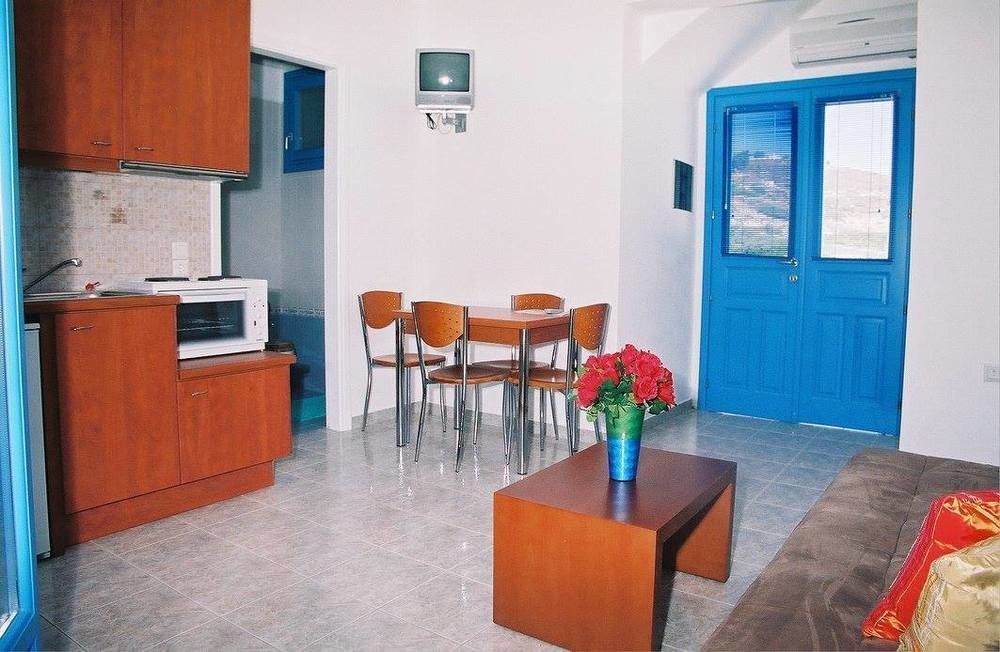 Moustakas Beach Hotel — Milos — photo 5