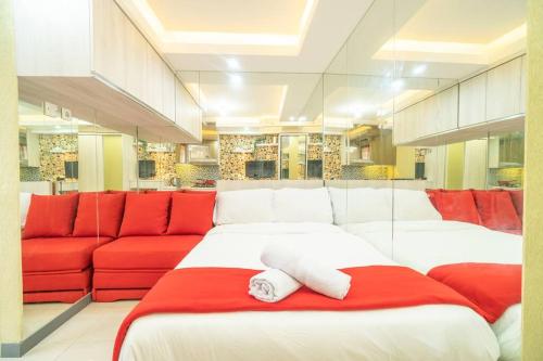 Twin bed Studio Bassura City Netflix & chill — 4-Star Luxury Hotel in Jakarta, Indonesia