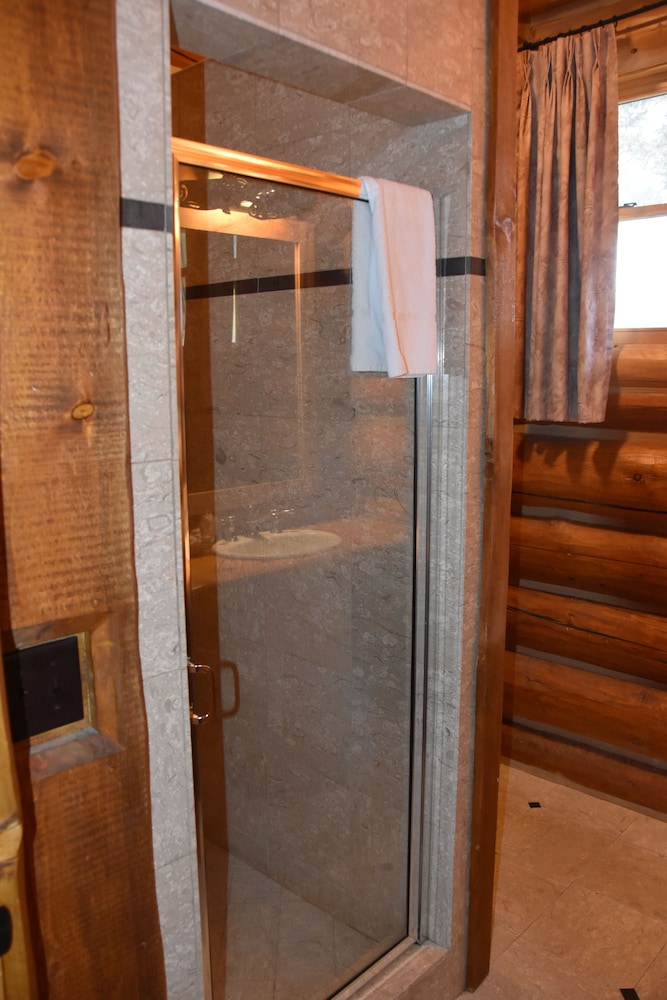 Hatchet Resort - photo 21