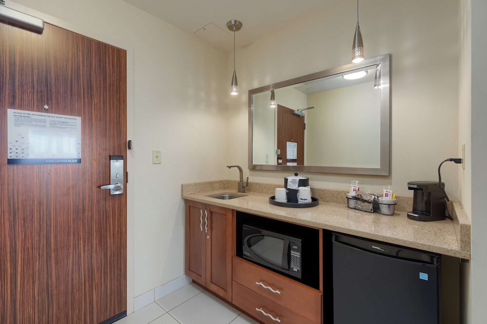 Hampton Inn & Suites Downtown Owensboro Waterfront - photo 17