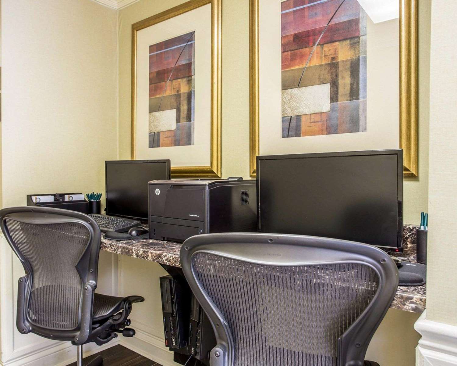 Quality Suites Buckhead Village - photo 29