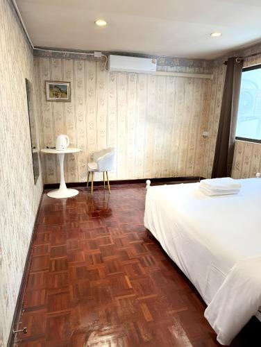 Stay On Sukhumvit Soi 11 สเตย์ ออน สุขุมวิท 11