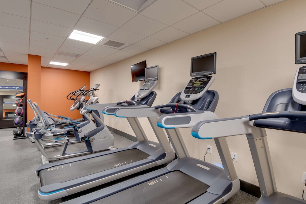 Hampton Inn & Suites Los Angeles Glendale - photo 41