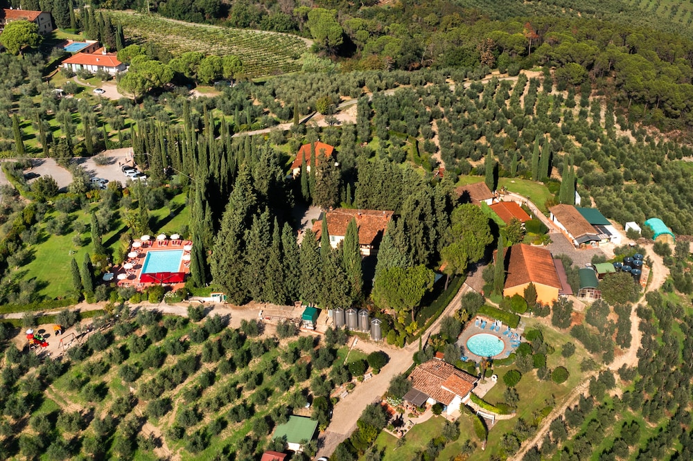 Agriturismo Vecchio Borgo di Inalbi — 4-Star Luxury Hotel in Impruneta, Italy
