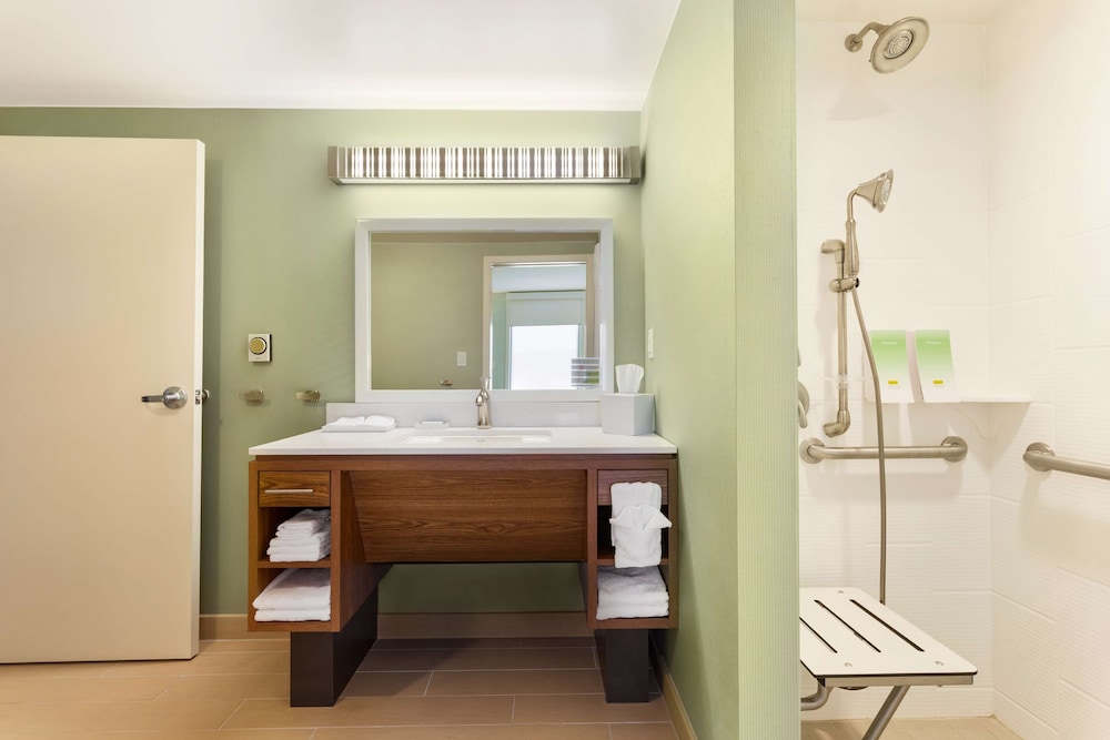 Home2 Suites by Hilton Fargo ND - photo 12