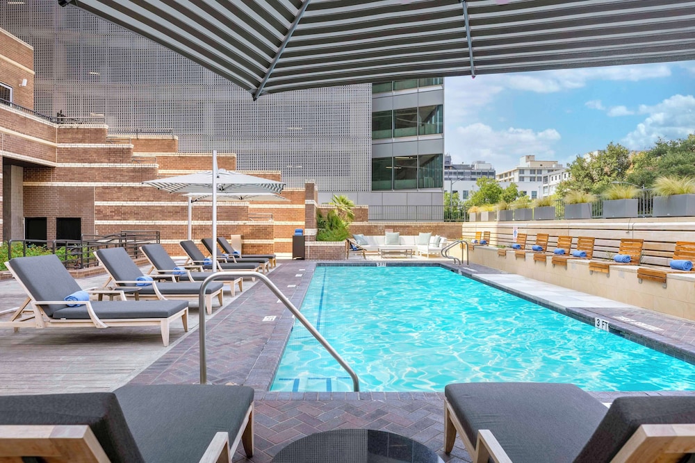 DoubleTree Suites by Hilton Austin Downtown Capitol - photo 59