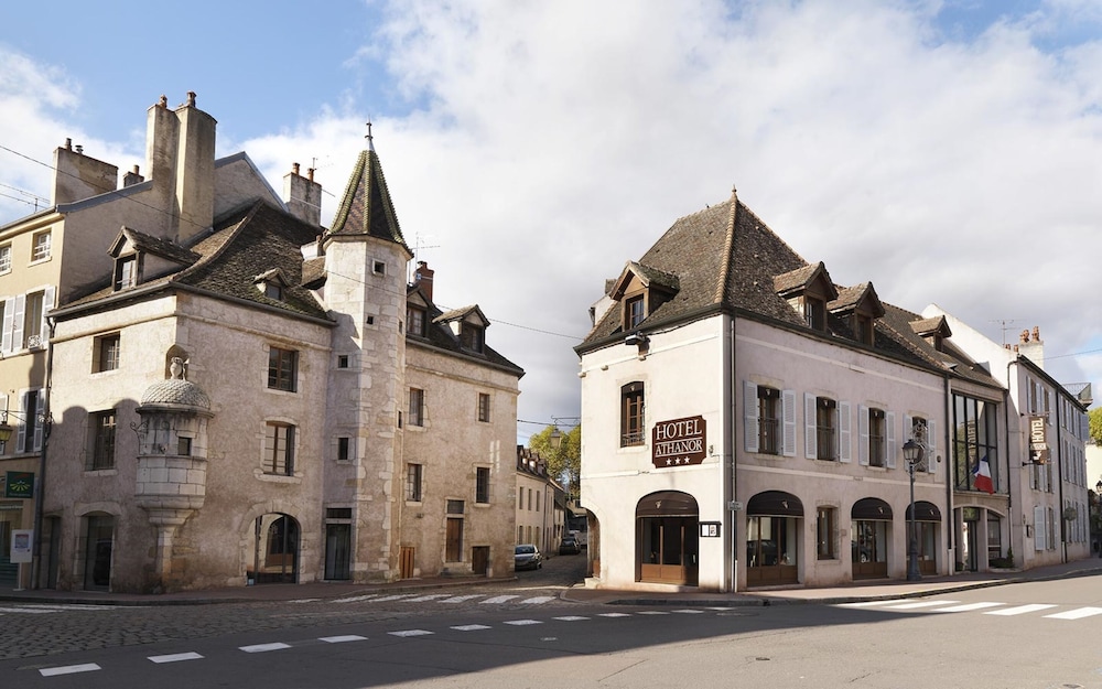 Hotel Athanor in Beaune, France