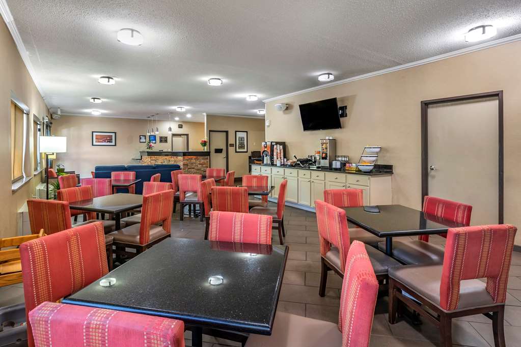 Comfort Inn Moline Quad Cities - photo 27