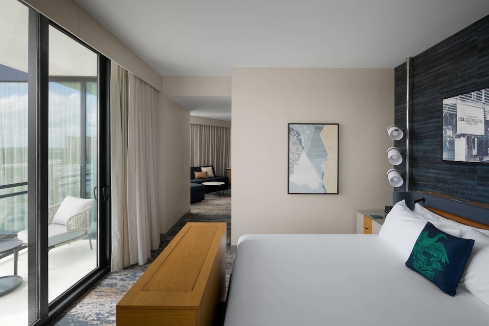 Luminary Hotel & Co. Autograph Hotels - photo 11