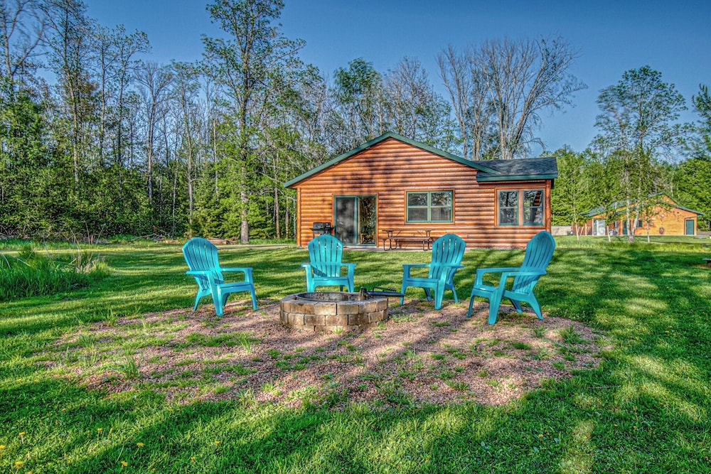 Lena's Northern Pines Resort - photo 16