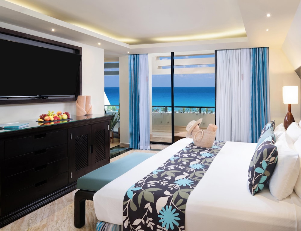 The Pyramid Cancun By Oasis All Inclusive