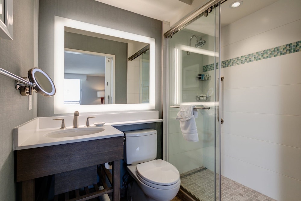 Crowne Plaza Ventura Beach by IHG - photo 42