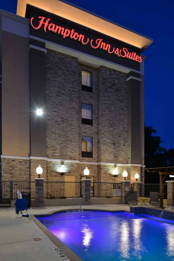 Hampton Inn & Suites Dallas Market Center - photo 45