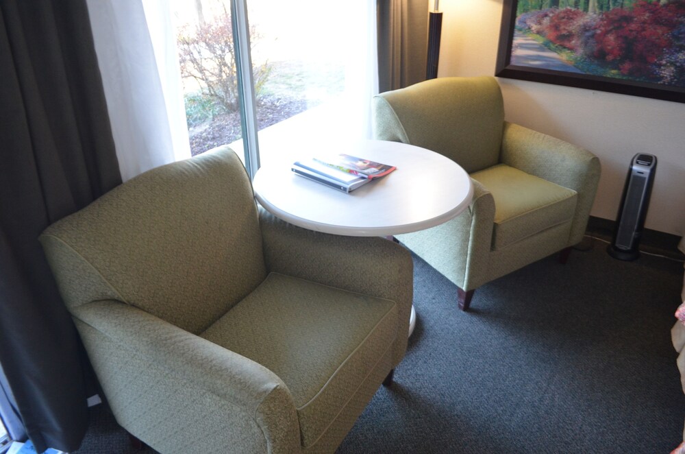 Chapel Hill University Inn - photo 11