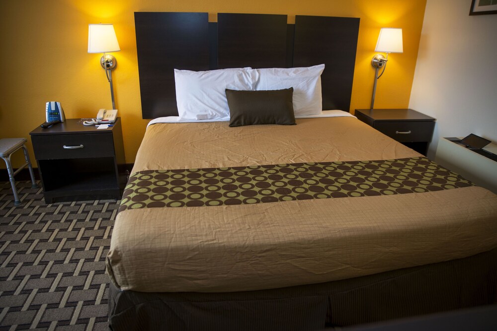 Ahoskie Inn - photo 5