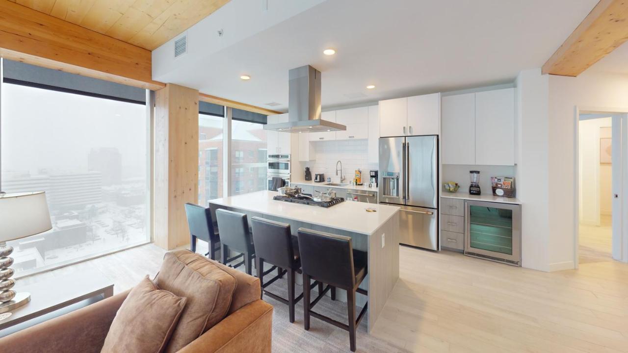 Suite Home Ascent — 4-Star Luxury Hotel in Milwaukee, United States