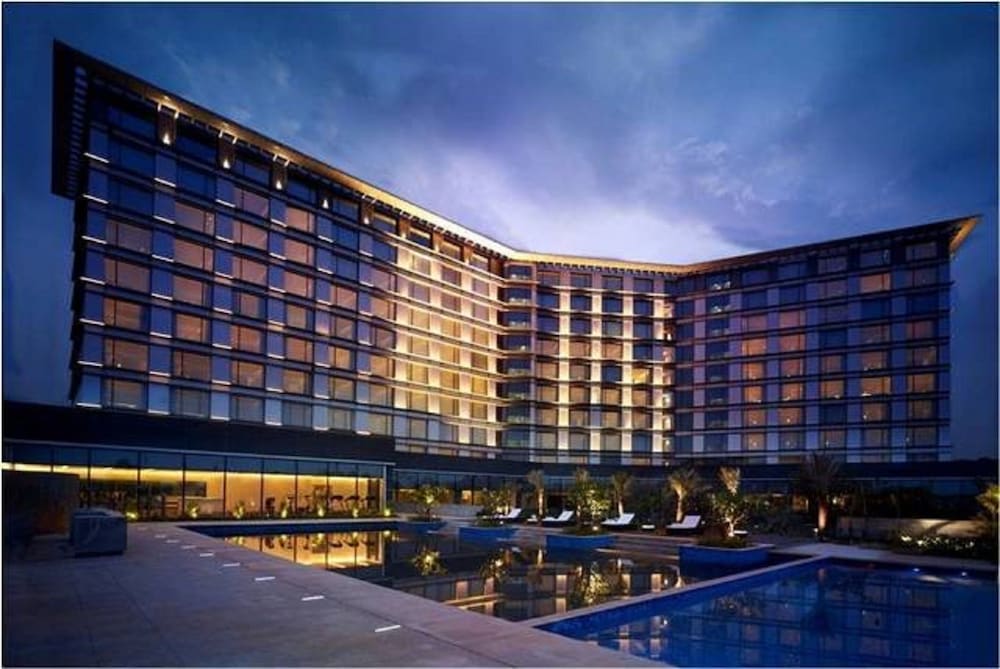 Vivanta by Taj Yeshwantpur