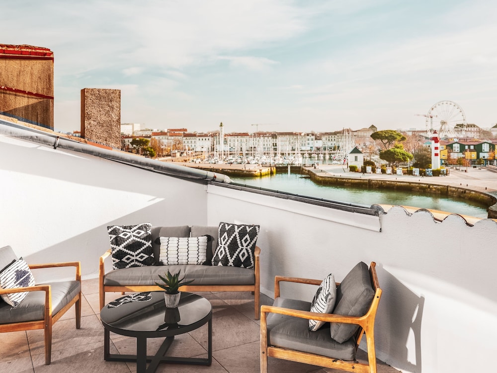 Maisons du Monde Hôtel & Suites La Rochelle Vieux Port in La Rochelle, France