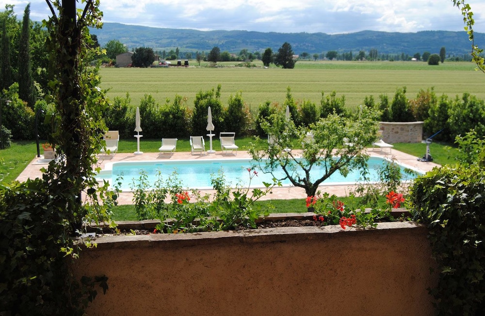 Agriturismo Il Barco — 4-Star Luxury Hotel in Spello, Italy