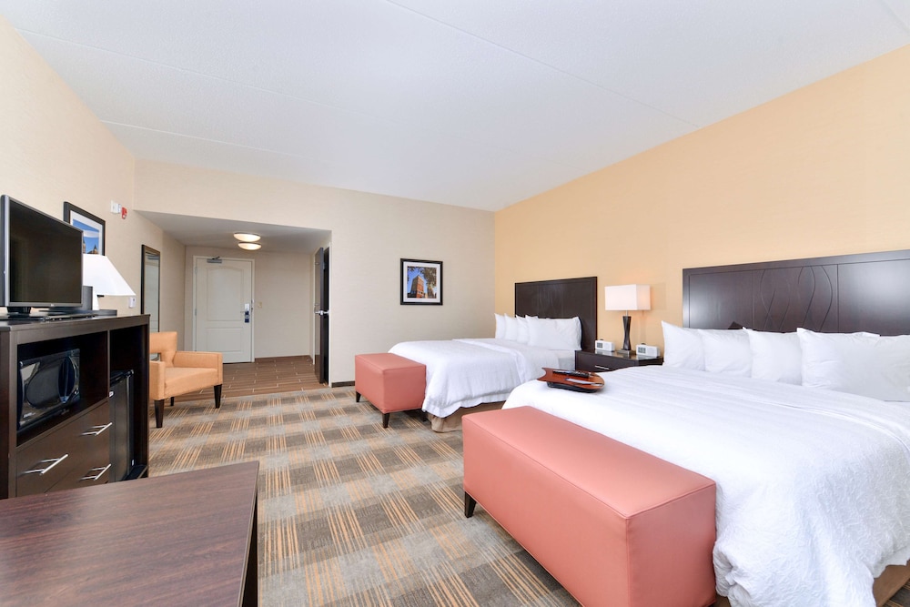 Hampton Inn & Suites California University Pittsburgh - photo 15