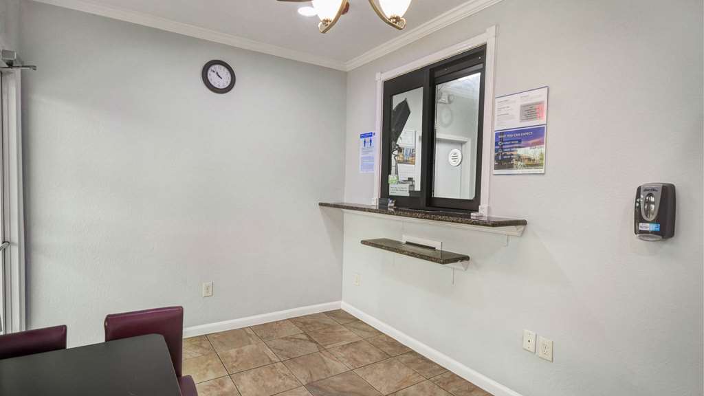 Motel 6 Humble TX Houston International Airport - photo 23