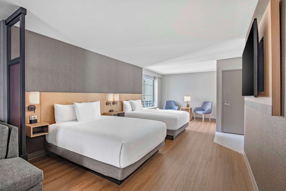 Hyatt Place Riverside Downtown - photo 11