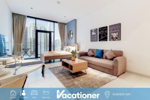 Vacationer l Bright Studio l Burj Khalifa View l Business Bay — 4-Star Luxury Hotel in Dubai, United Arab Emirates