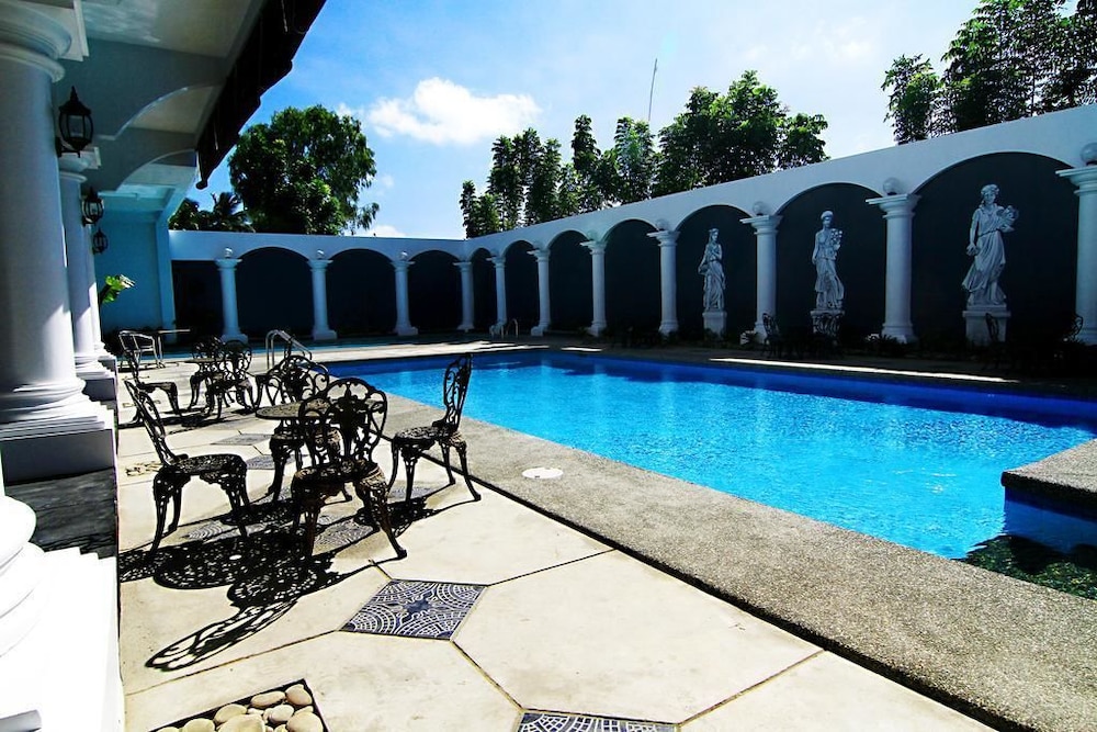 Kapis Mansions Hotel in Roxas, Philippines