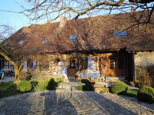 Marguerite's Ferme Rustique — hotel in Saint-Germain-Du-Bois