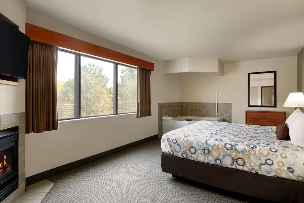 AmericInn by Wyndham Havre - photo 29