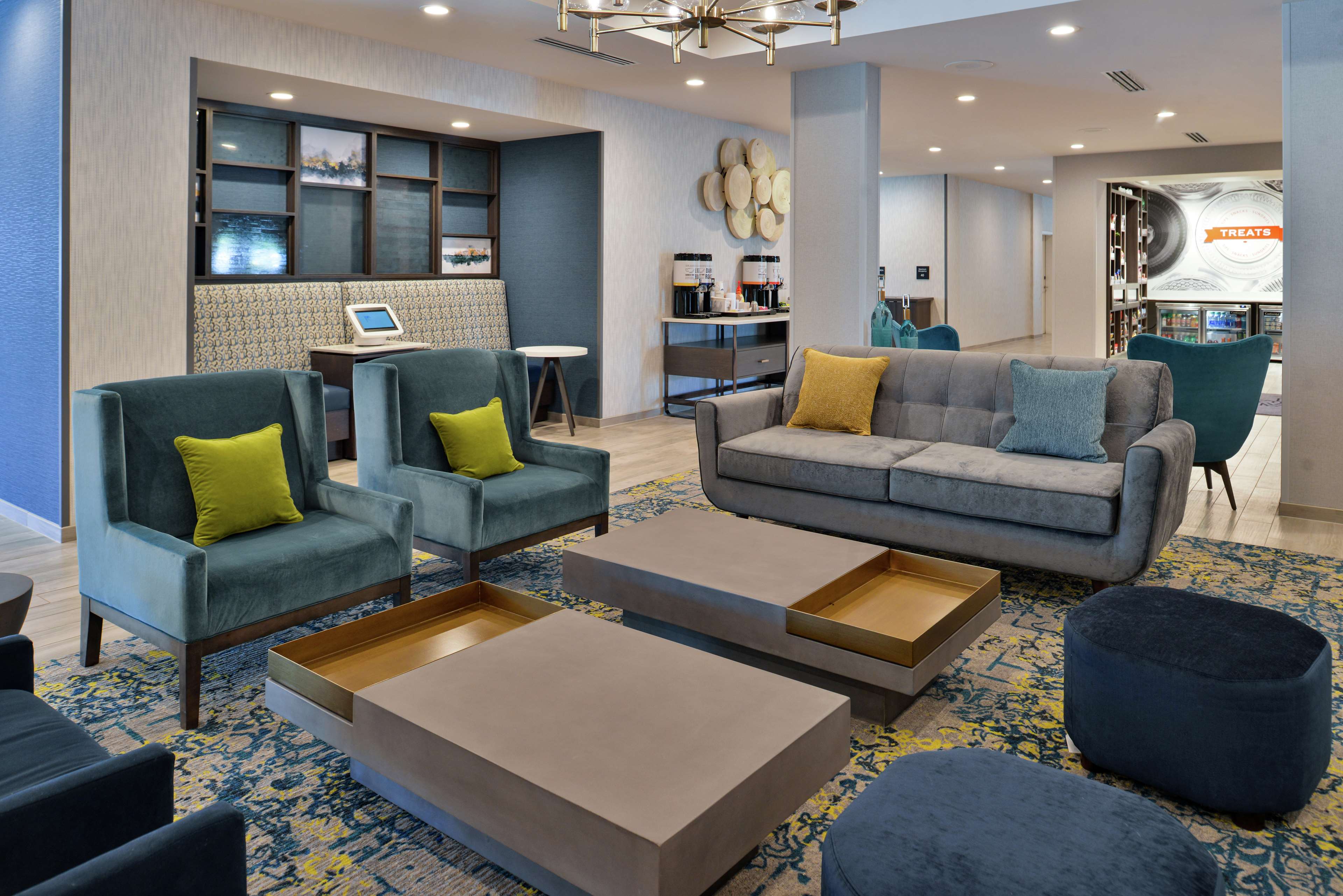 Hampton Inn Cedar Falls Downtown - photo 11