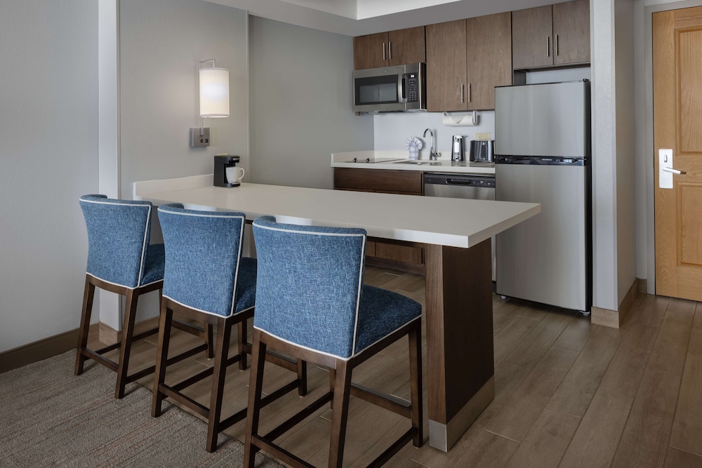 Hampton Inn & Suites Myrtle Beach Oceanfront - photo 23