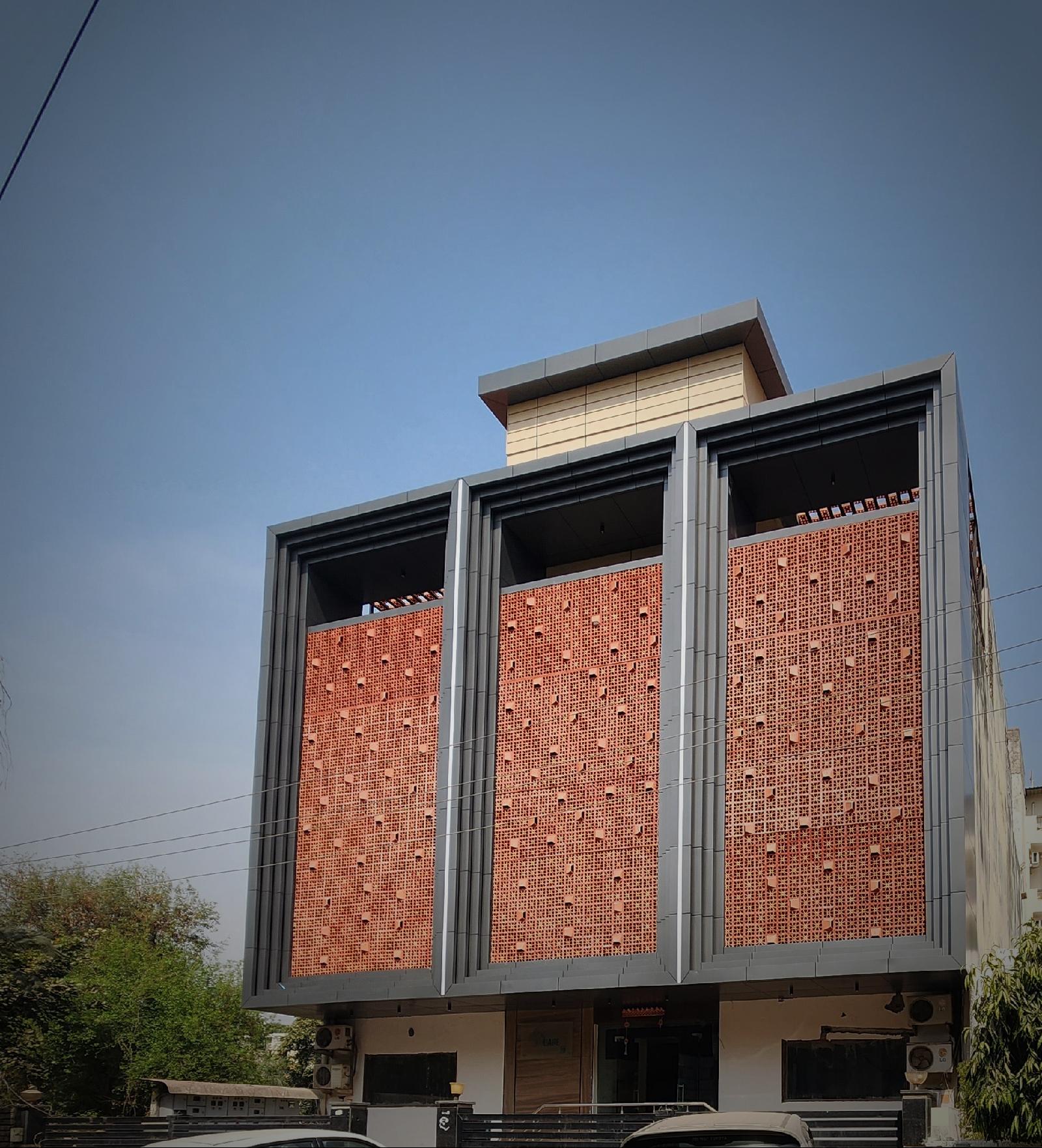 Square 9 Inn - carbon neutral hotel in Gurgaon