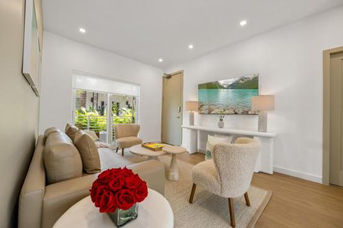 Lux Designer Apt 2BR and 2BA in the Heart of MIA Beach — 4-Star Luxury Hotel in Miami Beach, United States